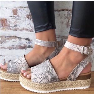 SOLD | Soda Snake Espadrille | 7.5